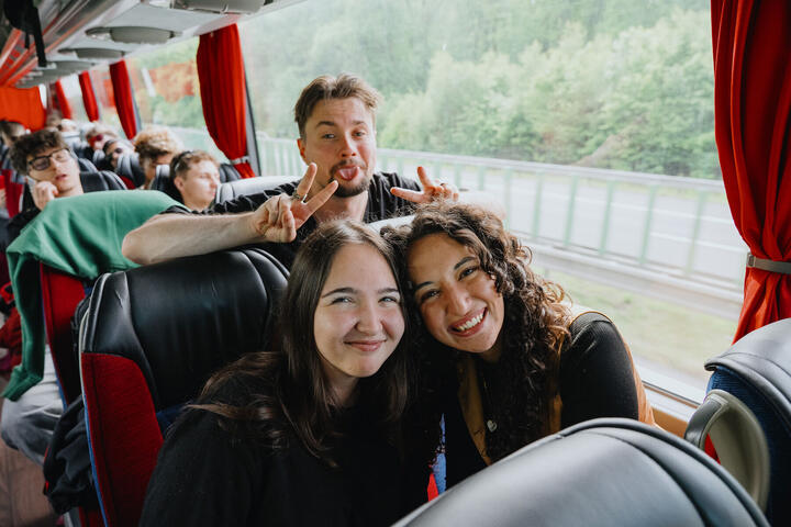 Job Jam Day 6: bus selfie